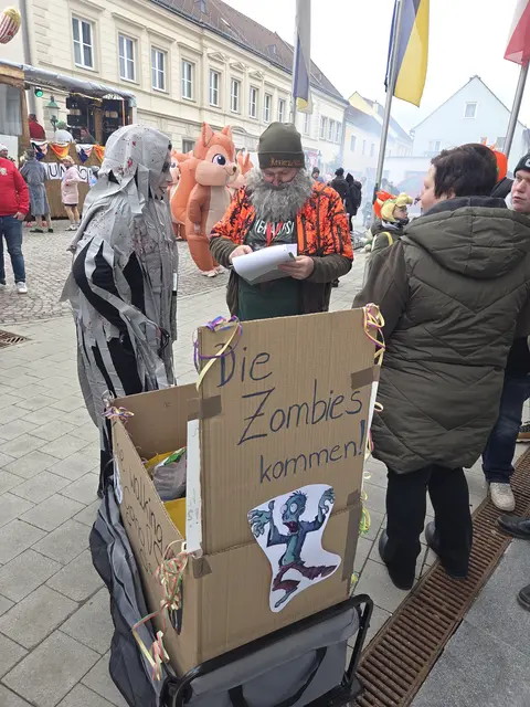 Zeremonienmeister Horst leicht überfordert :-) | Foto: Marika Ofner