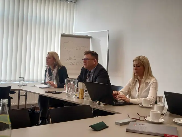 Von links: Renate Giller-Schilk (BH Gmünd), Markus Peham (BH Zwettl) und Andrea Wildberger (BH Freistadt). | Foto: Roman Pointner