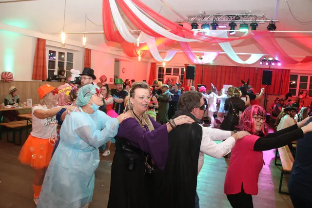 Buntes Faschingsgschnas ...