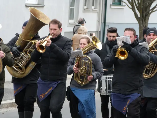 ür die musikalische Unterhaltung sorgten "Die Schürzenträger". | Foto: Vanessa Wittmann