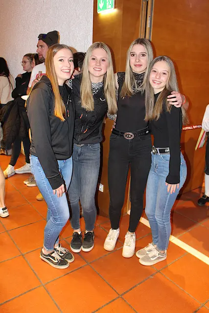 Jungbäuerinnen Lorena, Hanna, Leonie und Lina