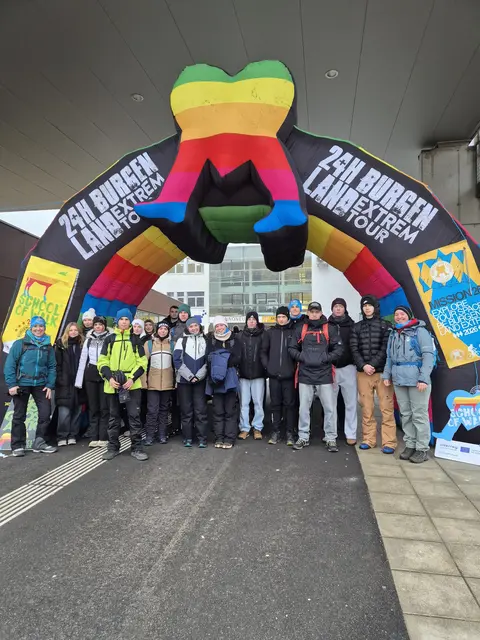 Gruppenfoto beim Start des School of Walk