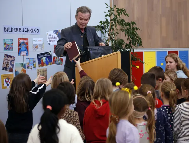 Für Begeisterung sorgte Pfarrer Bernhard Preiß. | Foto: Andreas Tauser