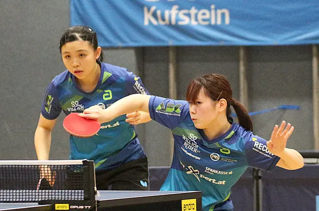 Chi-Shiuan Chen (li.) und Yui Harada (re.) gewannen ihre Einzel gegen den Meister aus Linz. Das Doppel wurde in drei Sätzen verloren. | Foto: SU Sparkasse Kufstein