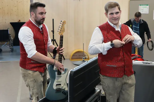 Die Jungen Fidelen Lavanttaler gehen es an | Foto: Gerhard Langmann