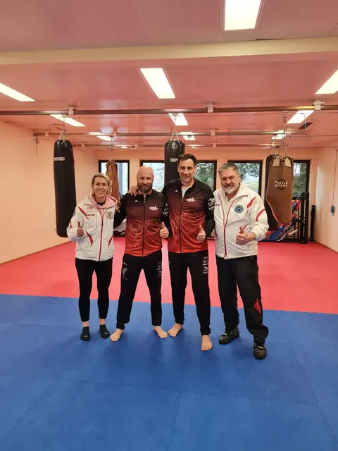 Patrick Grabner (2.v.l.) und Rupert Gritsch (3.v.l.) meisterten die Dan-Prüfungen. | Foto: ASKÖ-Kickboxclub Leibnitz