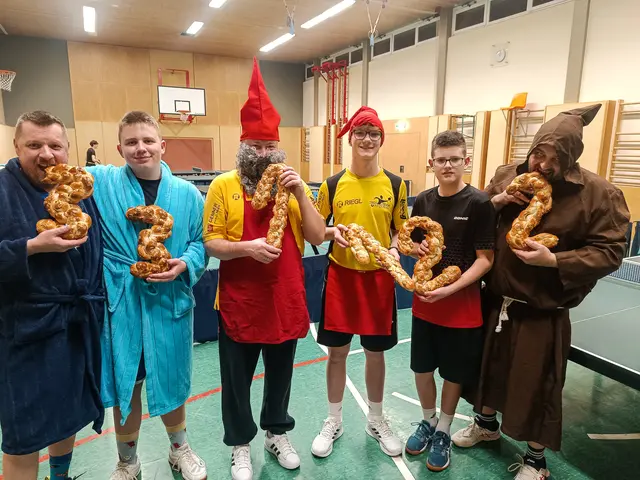 Jürgen und Alexander Müllauer, Walter und Simon Mack und Maximilian und Hannes Gumpinger.
 | Foto: Union Horn - Sektion Tischtennis