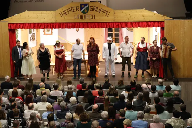 Simon Pirifellner, Monika Dornetshuber, Maria Bräuer, Doris Hinterberger, Reinhard Hinterberger, Christina Steffan, Christian Bräuer, Josef Hinterberger, Dominik Pirifellner, Anita Knogler und Gregor Köllerer. | Foto: MeinBezirk/Constance Haslberger