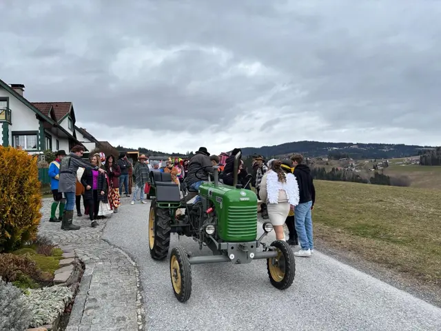 Der Gößnitzer Bloch zog zahlreiche Besucherinnen und Besucher an. | Foto: Labler