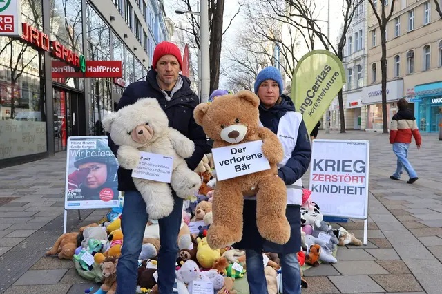 Wer vergangenen Freitag in der Mariahilfer Straße unterwegs war, hat ihn vielleicht gesehen: einen großen Berg an Kuscheltieren. | Foto: Caritas Wien