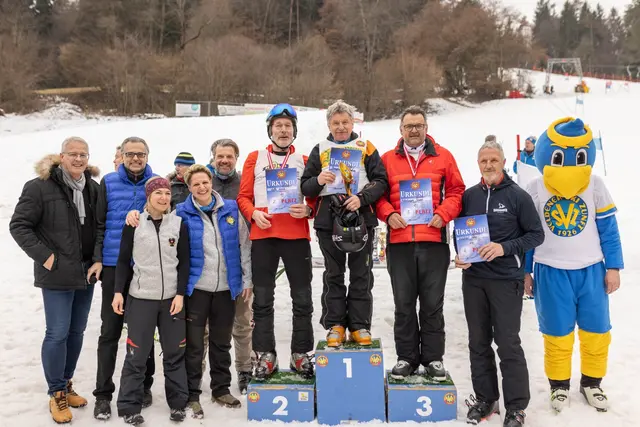 Bei den Meisterschaften der Veldener Skizunft gab es einige Podestplätze und Urkunden für die motivierten Mitglieder. | Foto: Skizunft Velden
