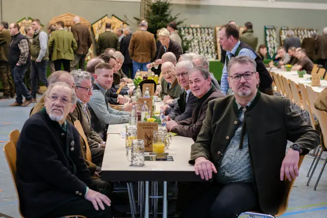 Rund 530 Jäger besuchten den heurigen Bezirksjägertag in der Schärdinger Bezirkssporthalle. | Foto: Jägerschaft Schärding