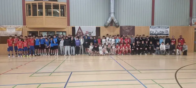 Die Teilnehmer des U15 Turniers beim 2. Außerferner Nachwuchsturnier. | Foto: SV Schweiger Reutte