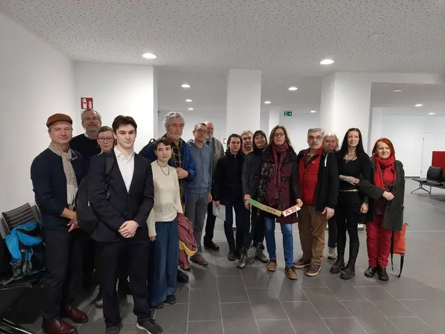 Beim Termin am Landesverwaltungsgericht waren zahlreiche Vertreterinnen und Vertreter der Bürgerinitiative "Ja! Zum Grüngürtel" anwesend. | Foto: Initiative "Ja! zum Grüngürtel"
