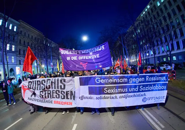 Am Freitag findet in Wien der Akademikerball statt – begleitet von mehreren Demos in der Innenstadt. (Archiv) | Foto: APA-Images / Starpix