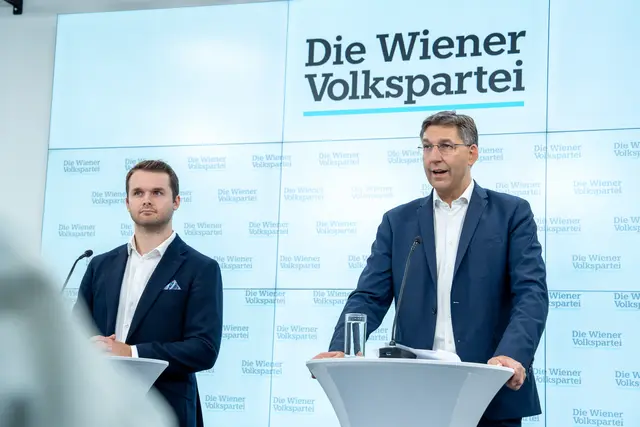 ÖVP-Klubobmann Harald Zierfuß (l.) und Parteichef Markus Figl. | Foto: Valentina Marinelic/MeinBezirk