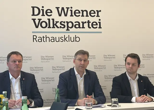 v. l.: Hannes Taborsky (Finanzsprecher), Markus Figl (Landesparteiobmann) und Harald Zierfuß (Klubobmann der ÖVP Wien). | Foto: Antonio Šećerović/MeinBezirk
