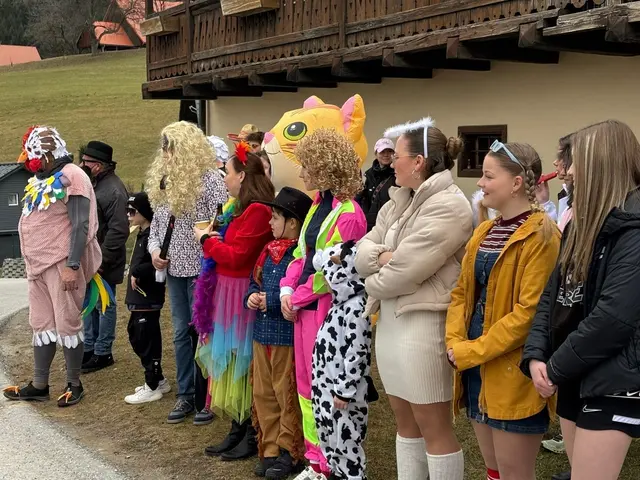 Es ging in Gößnitz durchaus tierisch zu beim Faschingsumzug. | Foto: Labler