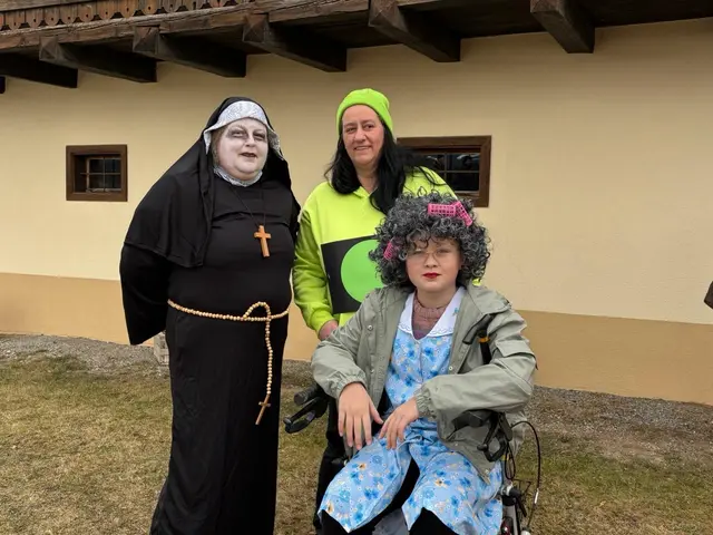 Verschiedenste Kostüme gab es in Gößnitz zu bewundern. | Foto: Labler