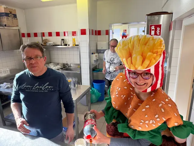 Vizebürgermeisterin Martina Weixler hatte ein ganz originelles Kostüm. | Foto: Martina Weixler