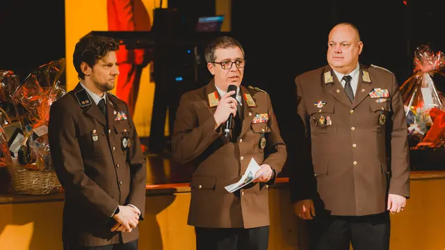 Leiter der Verwaltungsdienstes Sebastian Fellinger, Feuerwehrkommandant Michael Gindl und sein Stellvertreter Roman Brunner | Foto: Philipp Voith