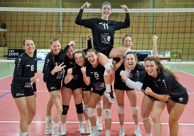 Die VCH-Damen jubeln über die Playoff-Qualifikation. | Foto: VCH