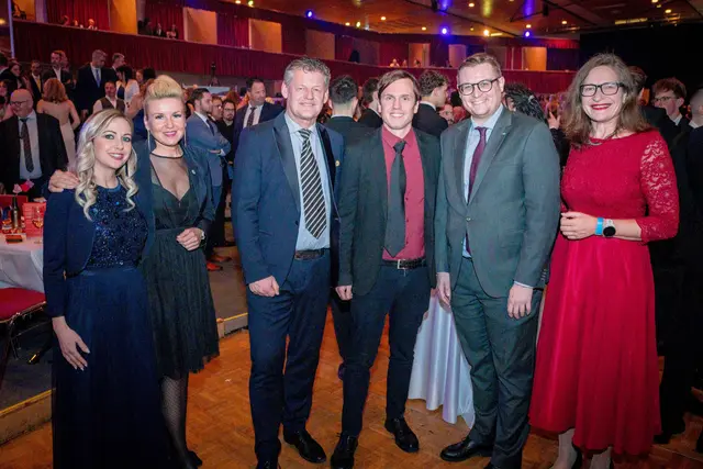 Der Klagenfurter Stadtsenat - fast - vollzählig.