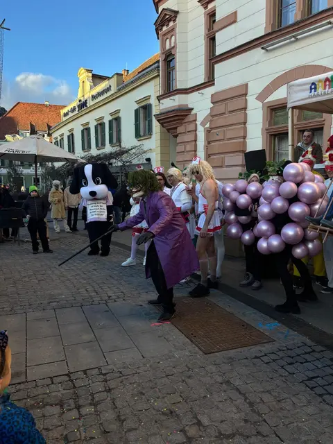 Fasching am Hartberger Hauptplatz | Foto: Anika Sommer