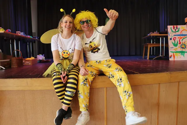 Sandra und Markus Hillebrand eroberten die Sympathien der Kinder im Nu.  | Foto: Edith Ertl