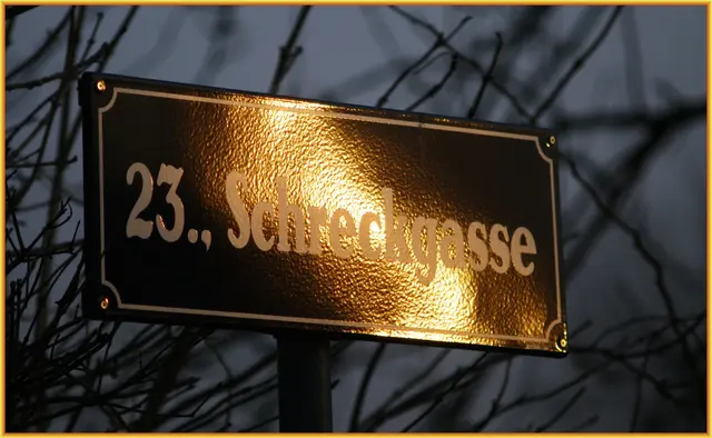 Alexander Wesselys Einpersonenstück wird im Pfarrzentrum Rodaun in der Schreckgasse 19 aufgeführt. | Foto: Karl B.