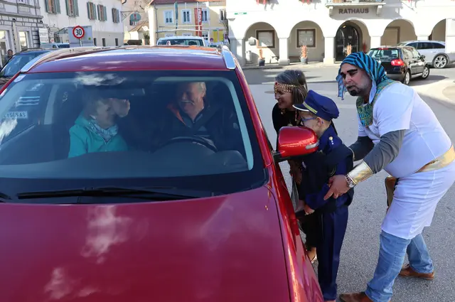 Die Papiere her, aber schnell! | Foto: Gerhard Langmann
