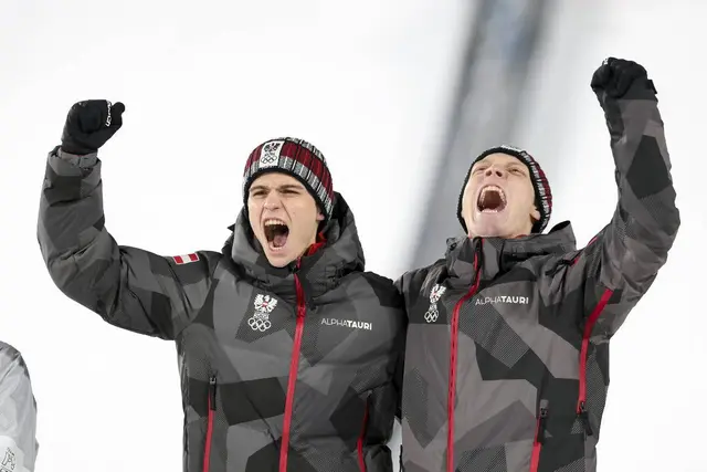 Jan Hörl und Stephan Embacher zeigen im erstmals ausgetragenen Super-Team-Bewerb bei Olympia eine souveräne Leistung und segeln überlegen zum Olympiasieg.
 | Foto: ÖOC/gepa