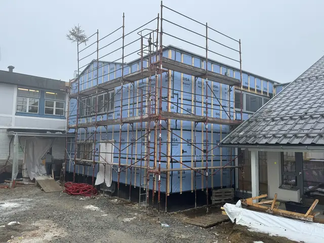 Der Kindergarten St. Aegidi wird gerade erweitert und gleichzeitig barrierefrei gestaltet. Der Bau der gemeinsamen Einsatzzentrale der FF St. Aegidi und Hackendorf soll 2026 starten.  | Foto: Gemeinde St. Aegidi