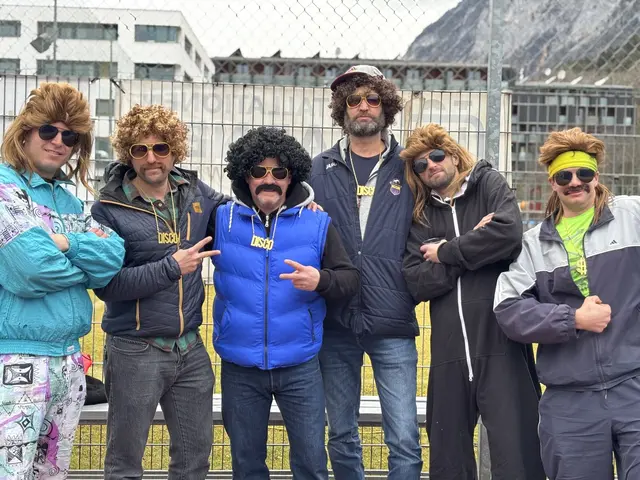 Das "legendäre Eisstock-Blattlschießen-Juxturnier" der SPG Innsbruck West, am Eislaufplatz beim Sportplatz Hötting West war neuerlich ein toller Erfolg.  | Foto: SPG Innsbruck West