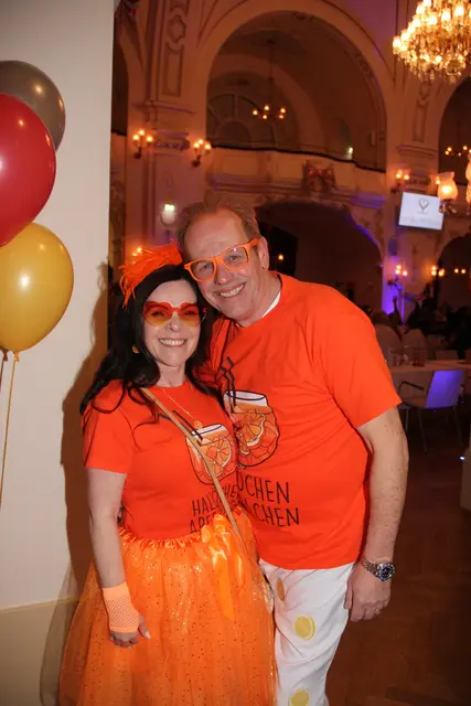 Zweimal Aperol bitte: Verena Thoman-Zierhofer, Roland Zierhofer. | Foto: Sascha Trimmel, Treilaf