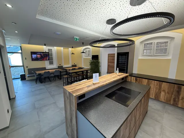 Die neuen Shared‑Office‑ und Co‑Working‑Flächen im Obergeschoß machen moderne Arbeitskultur möglich. 