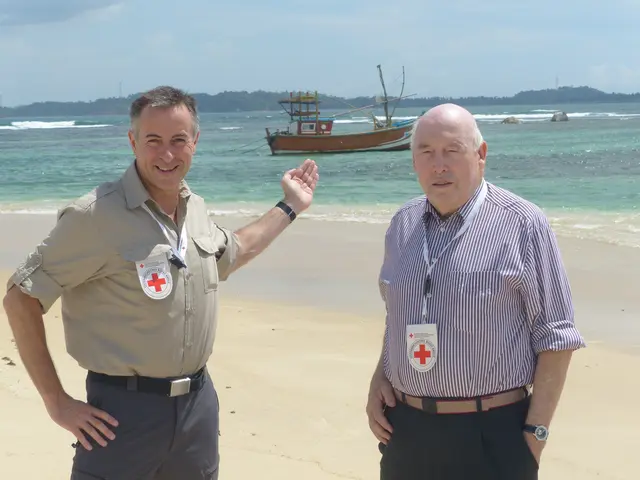 Gerhard Huber und Toni Holzer bei einer Evaluierung 2014 vor einem der Fischerboote | Foto: Anton Holzer