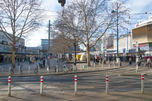 Im Bereich der Haltestelle Floridsdorf ist es gegen Mittwochmittag zu einem wohl größeren Gleisschaden gekommen. (Archiv) | Foto: Wolfgang Unger
