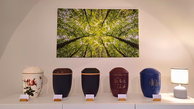 In der Filiale ist auch ein Showroom untergebracht. | Foto: Bestattung Himmelblau