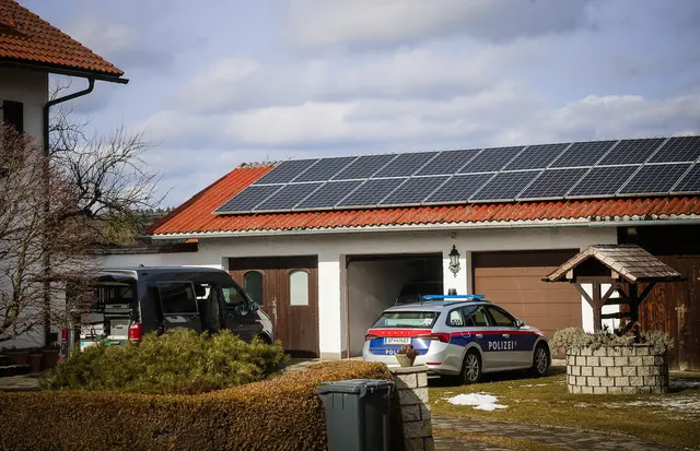 Die Spurensicherung ist noch im Gange. | Foto: Daniel Scharinger