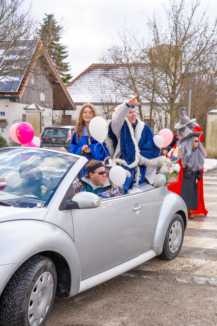 Das Prinzenpaar „Jenny, die Liebliche und Max, der Niedliche“ führte den Umzug an. | Foto: Stadtgemeinde Deutsch-Wagram