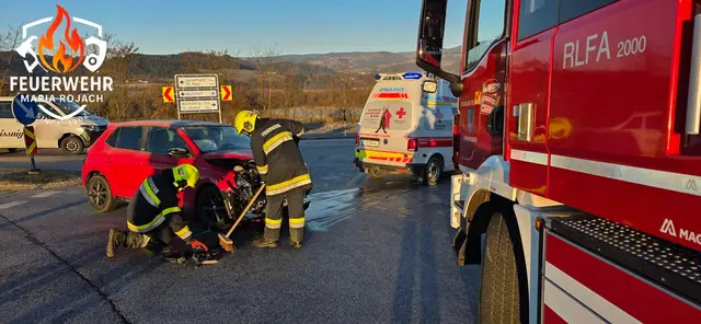 Im Einsatz standen die FF Maria Rojach, die Polizei, die Rettung und ein Abschleppunternehmen. | Foto: Feuerwehr Maria Rojach