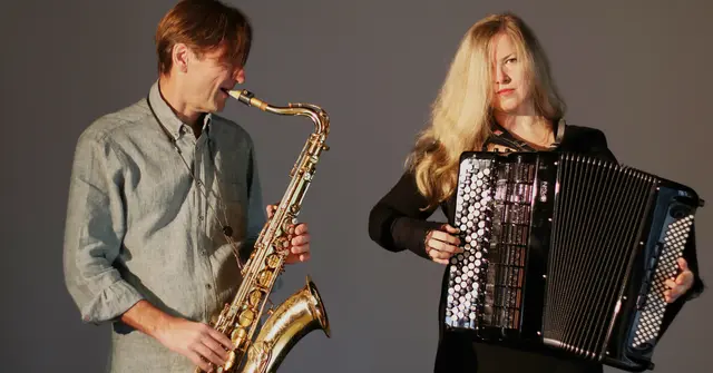 Das Duo Spielzeugs: Wolfgang Weissengruber und Manuela Kloibmüller. | Foto: Stefan Bartel