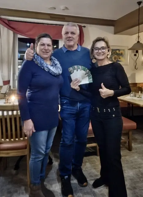 Friedrich Aichinger mit Partnerin (l.) und Monika Klug vom Hotel &amp; Restaurant KLug zum Ehrensepp | Foto: Klug