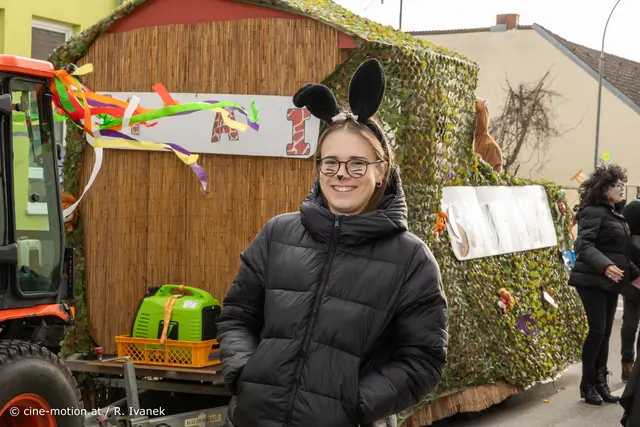 Auf Besuch in Schwadorf auch Katharina Csida aus Himberg. | Foto: cine-motion.at / R. Ivanek