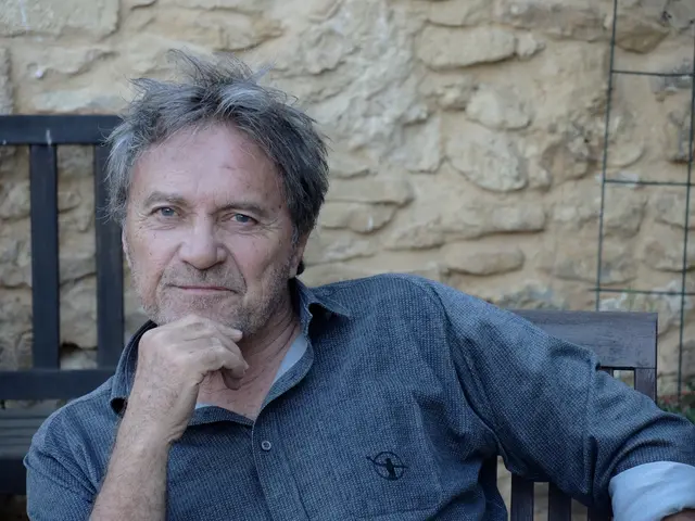 Wolfram Berger kommt mit Karl Valentins kuriosen Monologen, Couplets und vertrackten Szenen nach Dobl-Zwaring. | Foto: Burkert