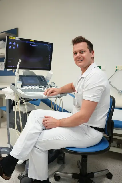 Oberarzt Benedikt Schwaiger von der Abteilung für Urologie und Andrologie. | Foto: OÖG