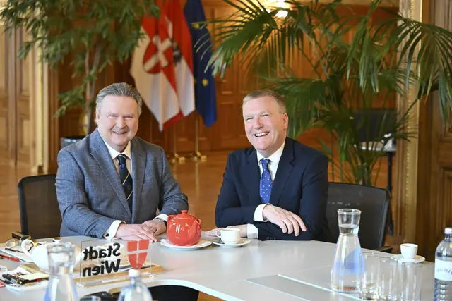 Am Donnerstag besuchte der irische EU-Kommissar McGrath Wiener Bürgermeister Michael Ludwig für ein Arbeitsgespräch.  | Foto: Stadt Wien/Christian Jobst
