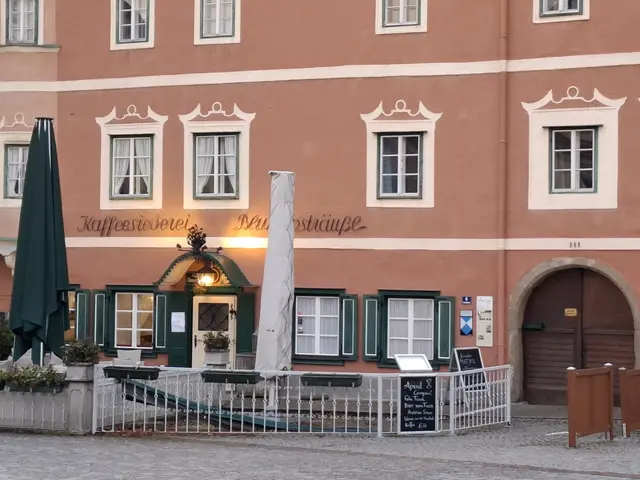 Kaffeehaus Blumensträußl, Grein.  | Foto: Robert Zinterhof