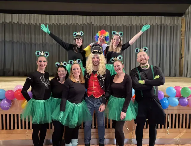 Das Organisationsteam freute sich über einen umjubelten Kinderfasching und versprach schon eine Neuauflage im nächsten Jahr! | Foto: Familienteam Fulpmes